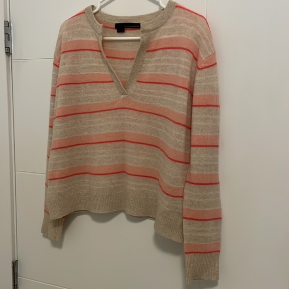 360 Cashmere Sweater - Picture 2 of 8